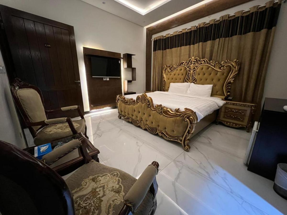Palm Tree Hotel Lahore Buitenkant foto